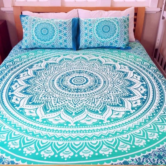 Queen Size Tapestry & Two Bed Pillow Covers SET Green Teal Blue NEW - Picture 1 of 8